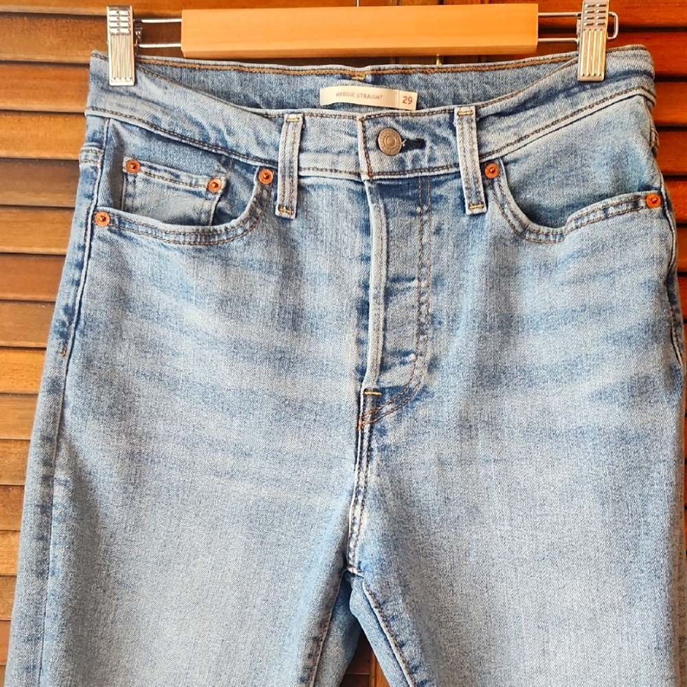 Levi's Wedgie Straight Distressed Classic Denim Button Fly